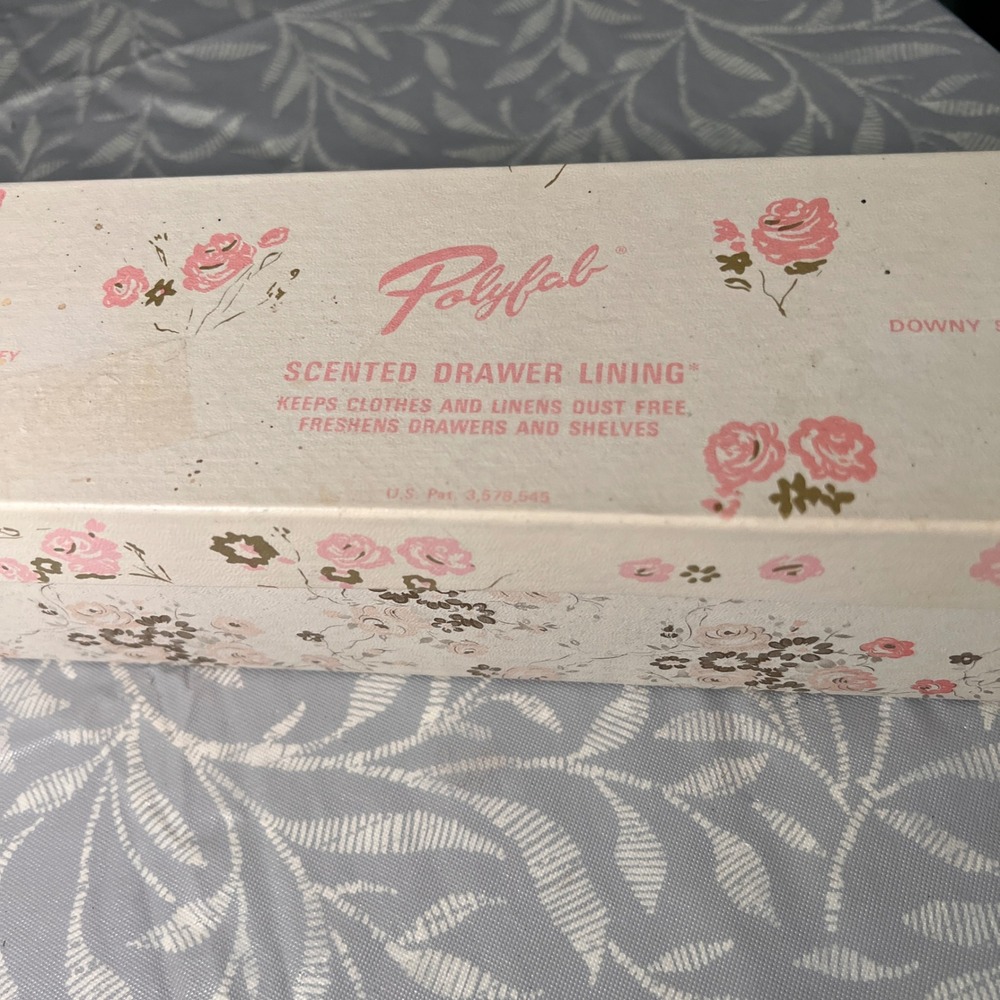 Vtg Polyfab Scented Drawer Lining Karen Carson Creations Cherub Floral 108x17.5